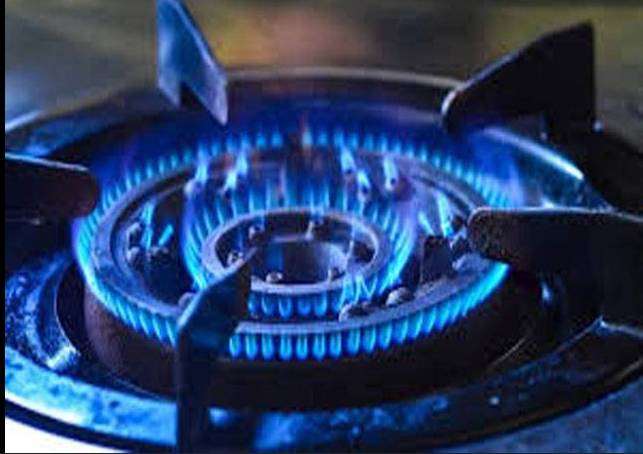 Gas supply to industries, CNG sector suspended in Karachi 