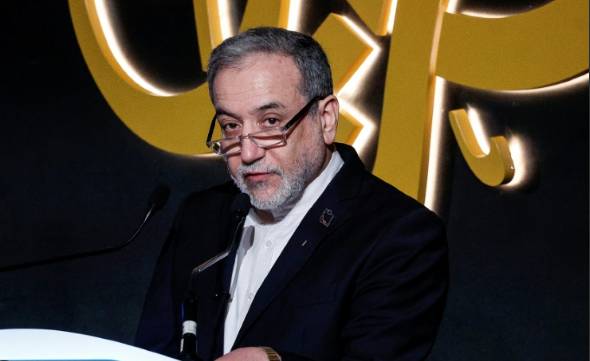 Iran defies US threats to insist on right to enrich uranium