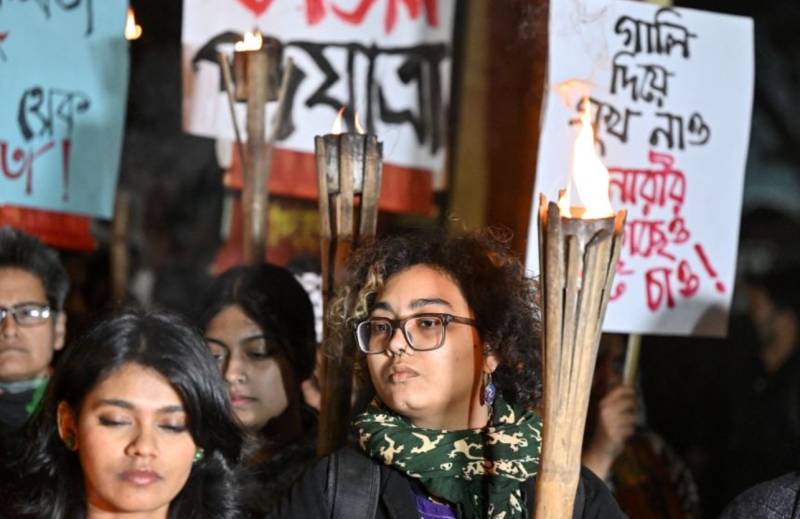 Bangladesh women march to demand representation in polls