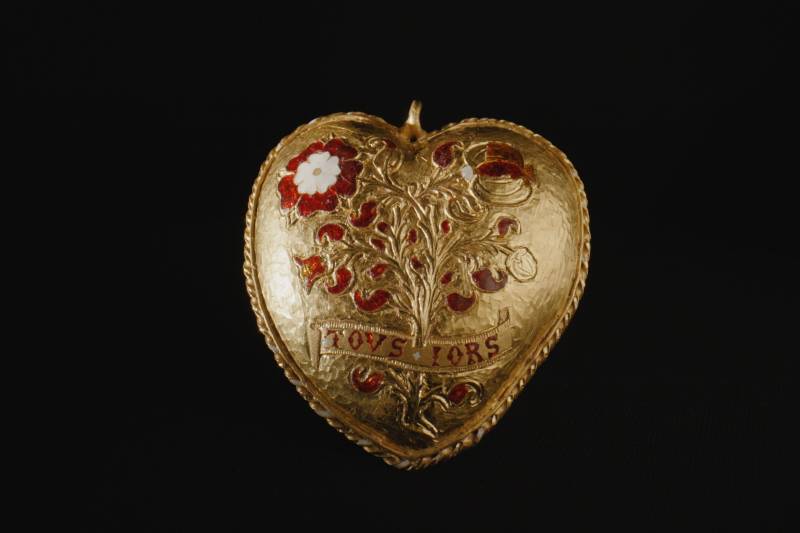 British Museum raises £3.5m to secure Henry VIII heart pendant