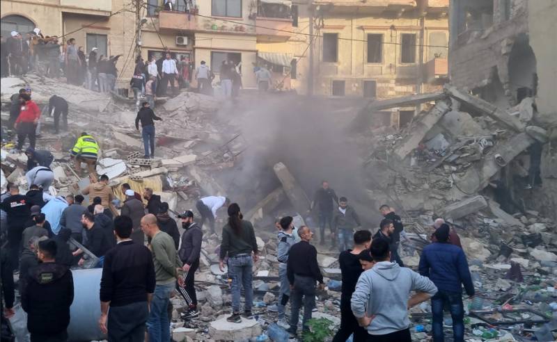 Twelve-apartment building collapsed in Lebanon; 14 dead