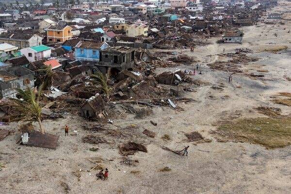 20 killed as powerful cyclone batters Madagascar
