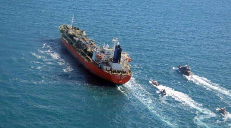 Washington weighs oil tanker seizures to pressure Tehran