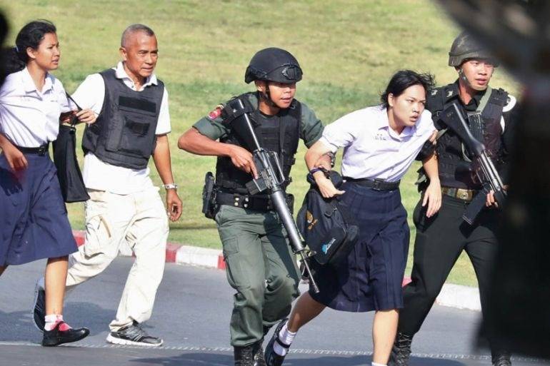 Thai police shoot school gunman