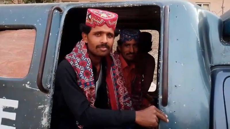 13 criminals surrender as Ghotki Kacha area operation continues
