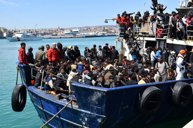 Italy moves to tighten migration rules