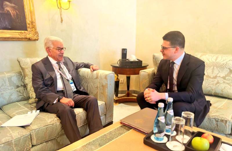 Khawaja Asif discusses defence ties with Albanian defence minister