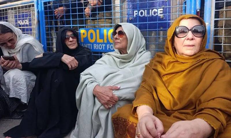 Imran Khan's sisters granted one-day extension in interim bail 