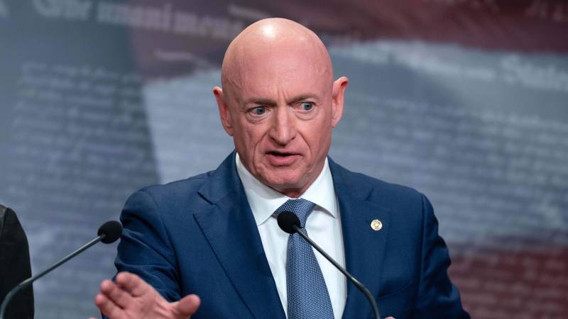 US judge blocks Pentagon from punishing senator over video