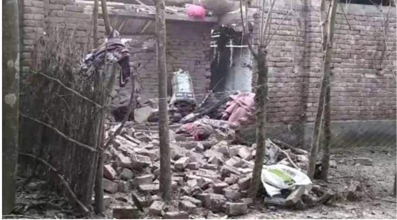 2 die, 3 hurt in Bangladesh while making explosion device