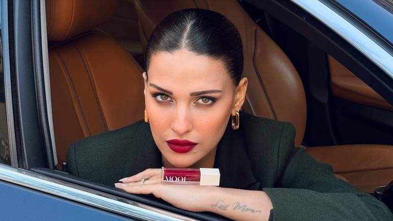Bigg Boss star Himanshi Khurana receives 1 billion Indian rupees extortion threat