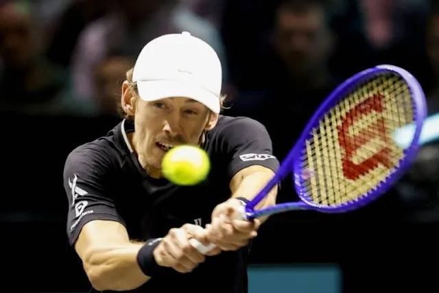 Third time lucky as De Minaur finally wins in Rotterd