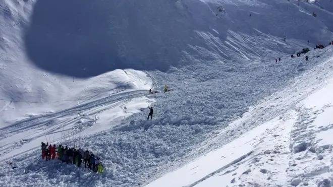 Two killed, one injured, in avalanche near Italy's Courmayeur