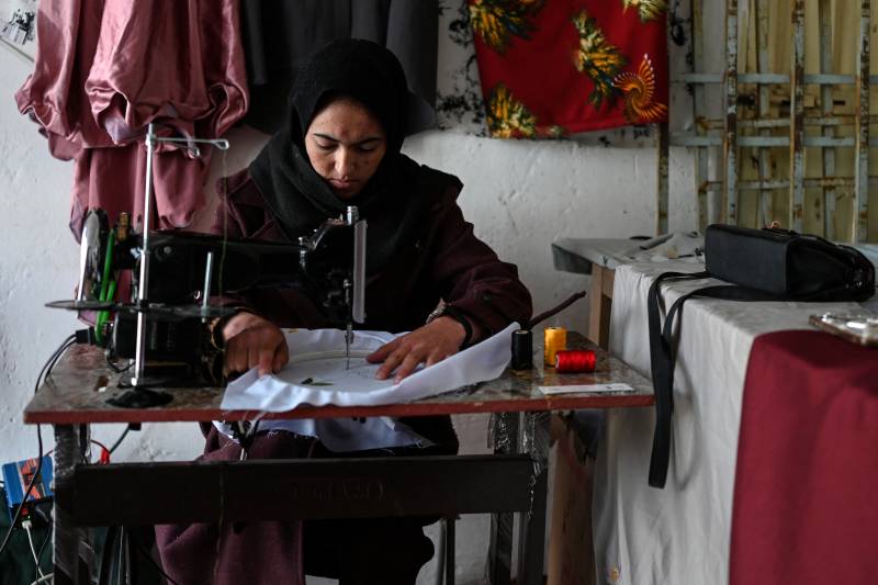 Afghan woman's boutique brightens Bamiyan
