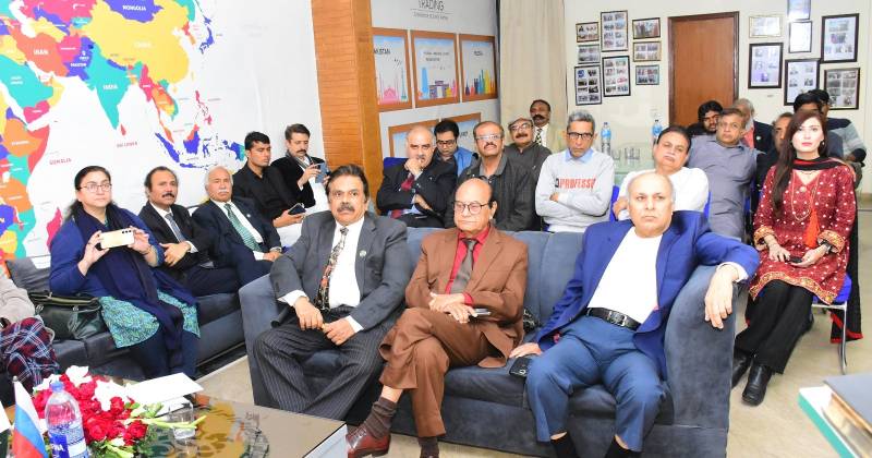 Russian envoy hails Faiz as voice of peace and liberation 
