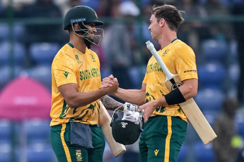 South Africa fire Super Eights warning to India with UAE romp