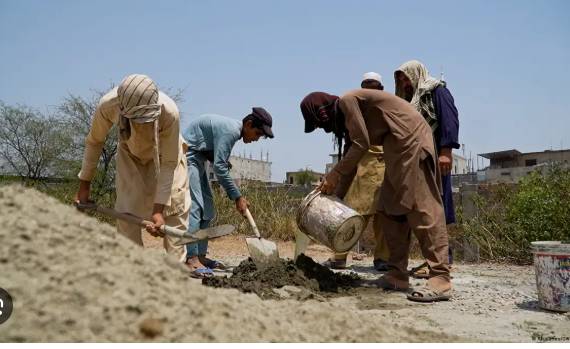 Gunmen kidnap 11 laborers from two construction sites in Balochistan 