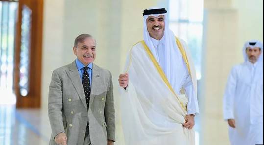 PM Shehbaz on his way to Qatar from London