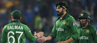 Pakistan warn England's flaky batting to expect a trial by spin