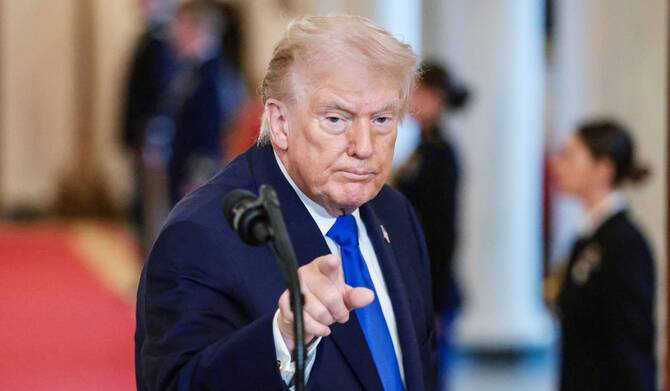 Trump threatens countries that would 'play games' with tariffs