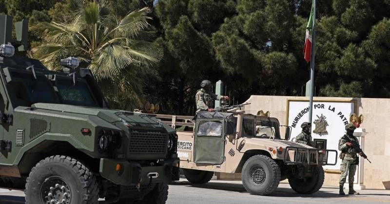 Mexico deploys 10,000 troops to end violence over drug lord's death