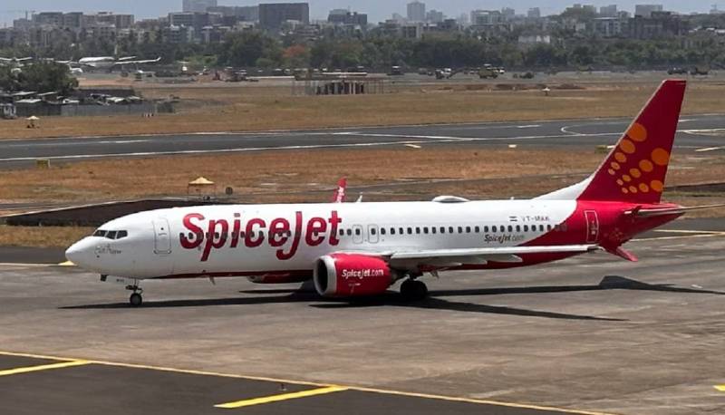 Indian plane with 150 on board escapes disaster after engine fire