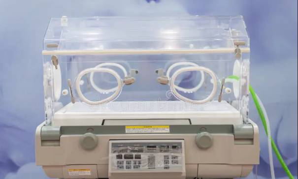 Japan births fall for 10th straight year
