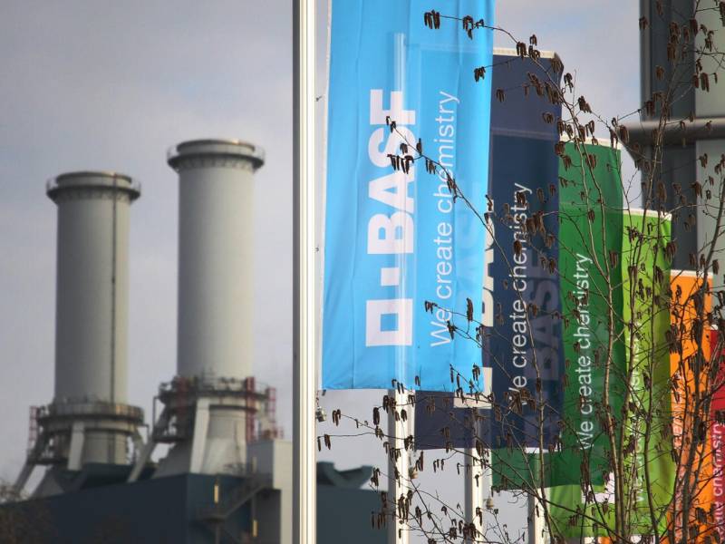  Chemical giant BASF to shift jobs from Germany to Asia