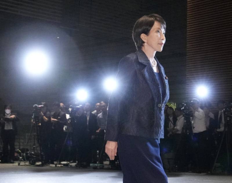 Japan PM opposes changing male-only imperial succession