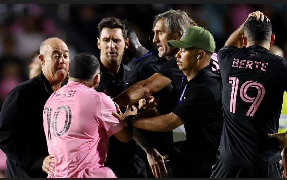 Messi knocked down by fan in Puerto Rico pitch invasion