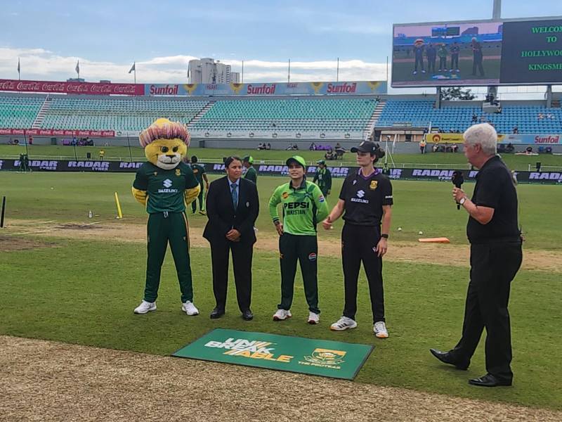 Sadaf, Fatima star as Pakistan win third ODI