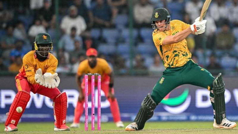 South Africa beat plucky Zimbabwe ahead of New Zealand semi-final