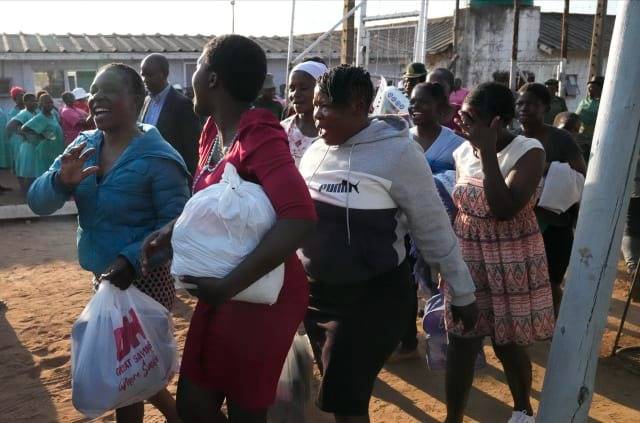 Zimbabwe frees nearly 4,000 inmates under presidential amnesty