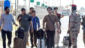Pakistanis at remote border describe scramble to leave Iran