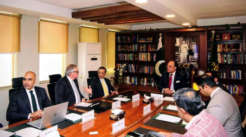  Finance Minister vows to strengthen economic cooperation with Netherlands