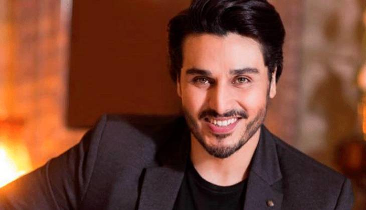'Neki kar reel pe daal', Internet trolls Ahsan Khan after good deed video