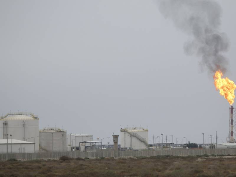 Explosions heard in Iraq's Erbil, US-run oil field shut down 