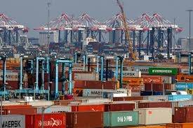 US Customs says cannot immediately comply with tariff refund order