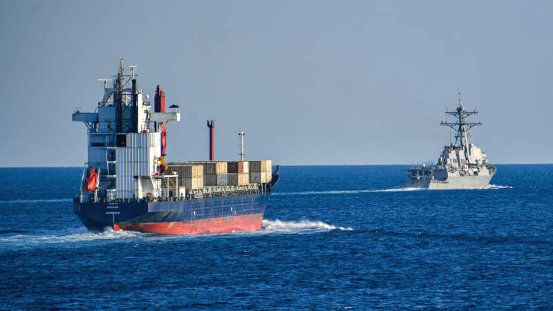 US says to escort ships in Strait of Hormuz 'soon'