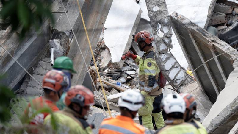 Eight dead, four missing in Brazil seniors home collapse