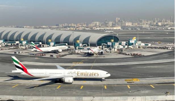 Dubai airport briefly closed as Iran barrage hits Gulf
