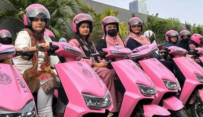 Women to get free pink electric scooters at Karachi ceremony tomorrow