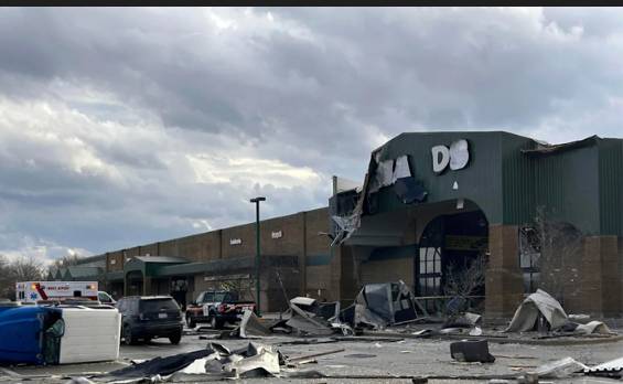 Four dead, 12 injured after tornados hit Michigan