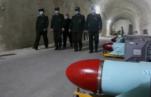 Iran Guards say can fight 'intense war' for six months