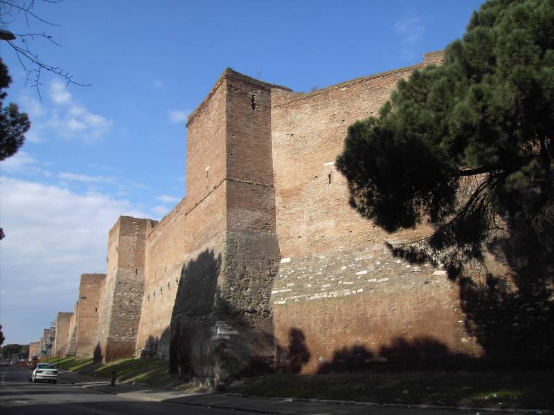 Lamaro praises Italy's history-making 'wall in defence'