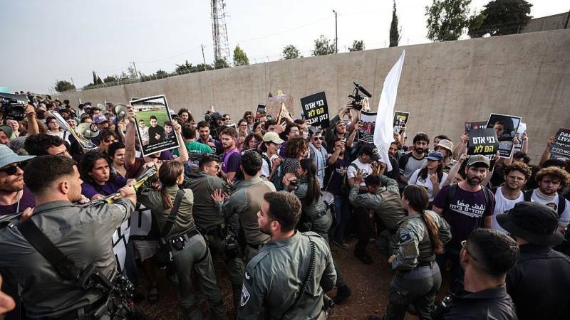 'Very isolating': Israel's anti-war minority bucks national mood