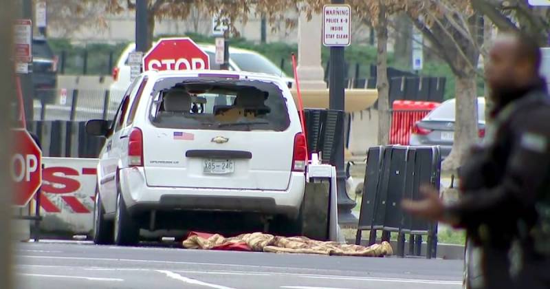 White House area shut down after van breaches security barricade