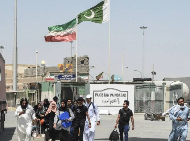 351 students among 1,235 Pakistanis back home from Iran during last 11 days
