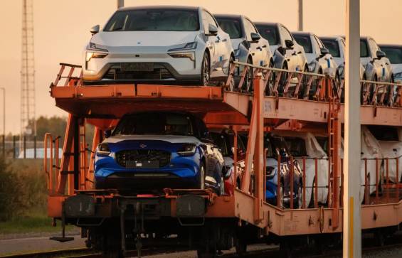 Electric car prices drop, helping EU sales