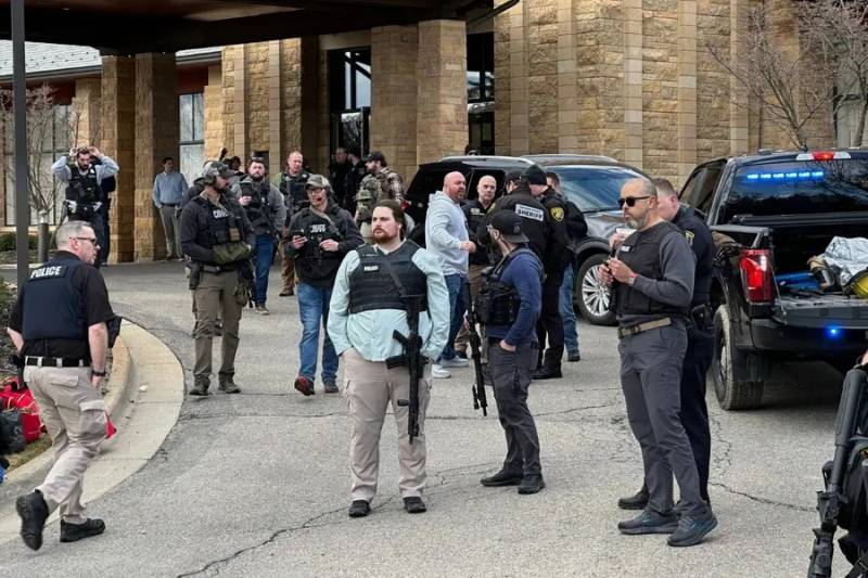 Gunman killed after attack on Michigan synagogue